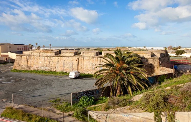 Fuerte de La Cortadura, Spain